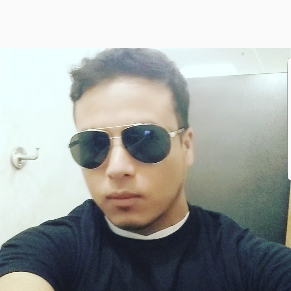 Meet your Posher, Christian